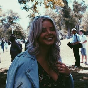 Meet your Posher, Abbi